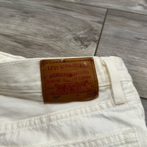 Levi’s Premium 501 Women’s Shorts - White - Picture 5 of 7
